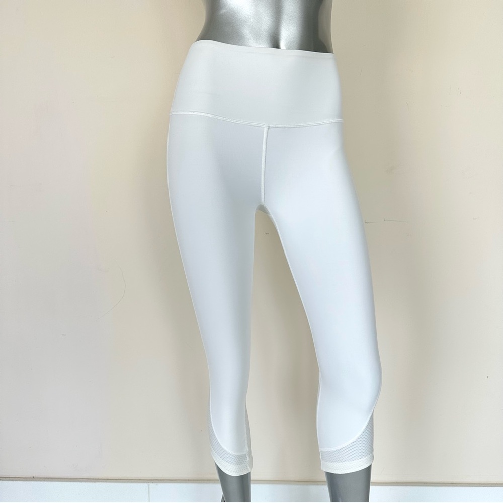 Lululemon Women Capri Size 4 Nwt!!